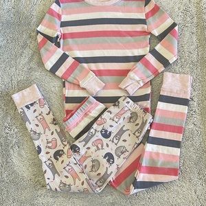 Kirklands Girls 3 Piece Pajamas Bundle SZ 10  Stripes slothes
Gray Pink